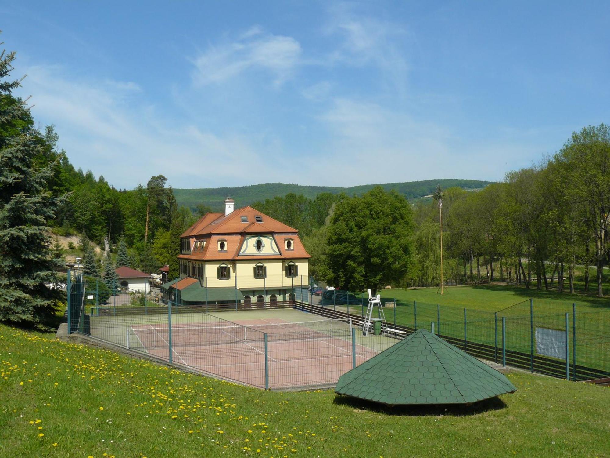 Lovecky Zamecek Buchlovice Buitenkant foto
